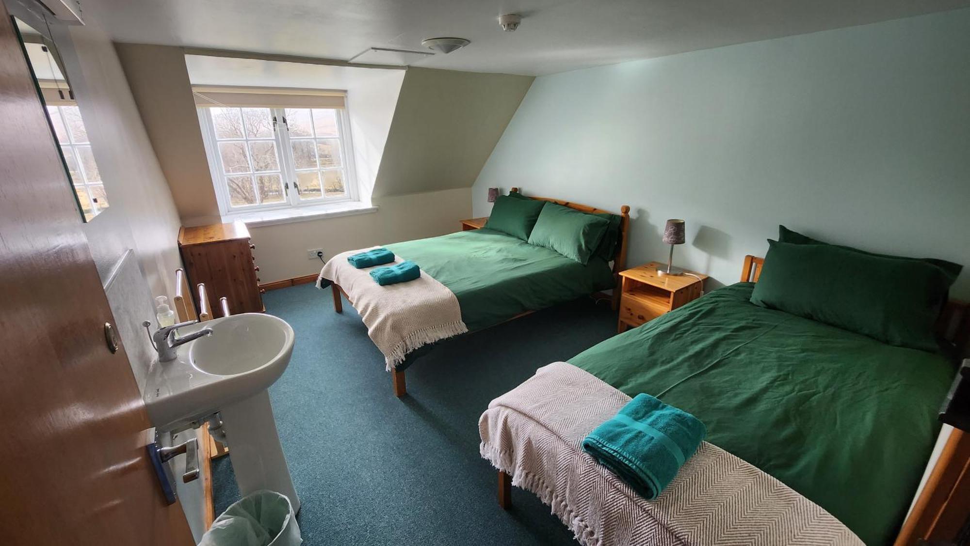 Inchnadamph Explorers Lodge ภายนอก รูปภาพ