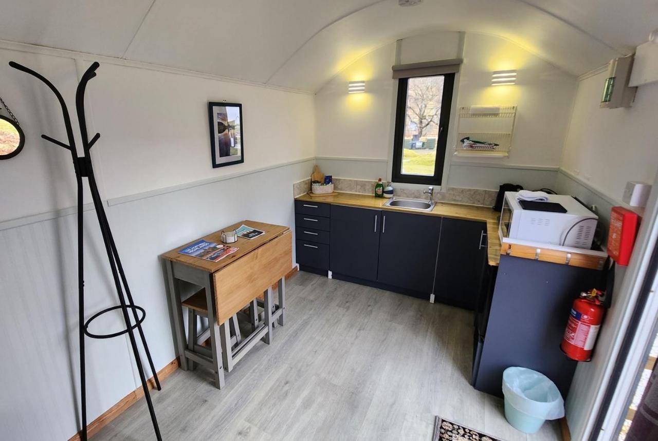 Inchnadamph Explorers Lodge ภายนอก รูปภาพ