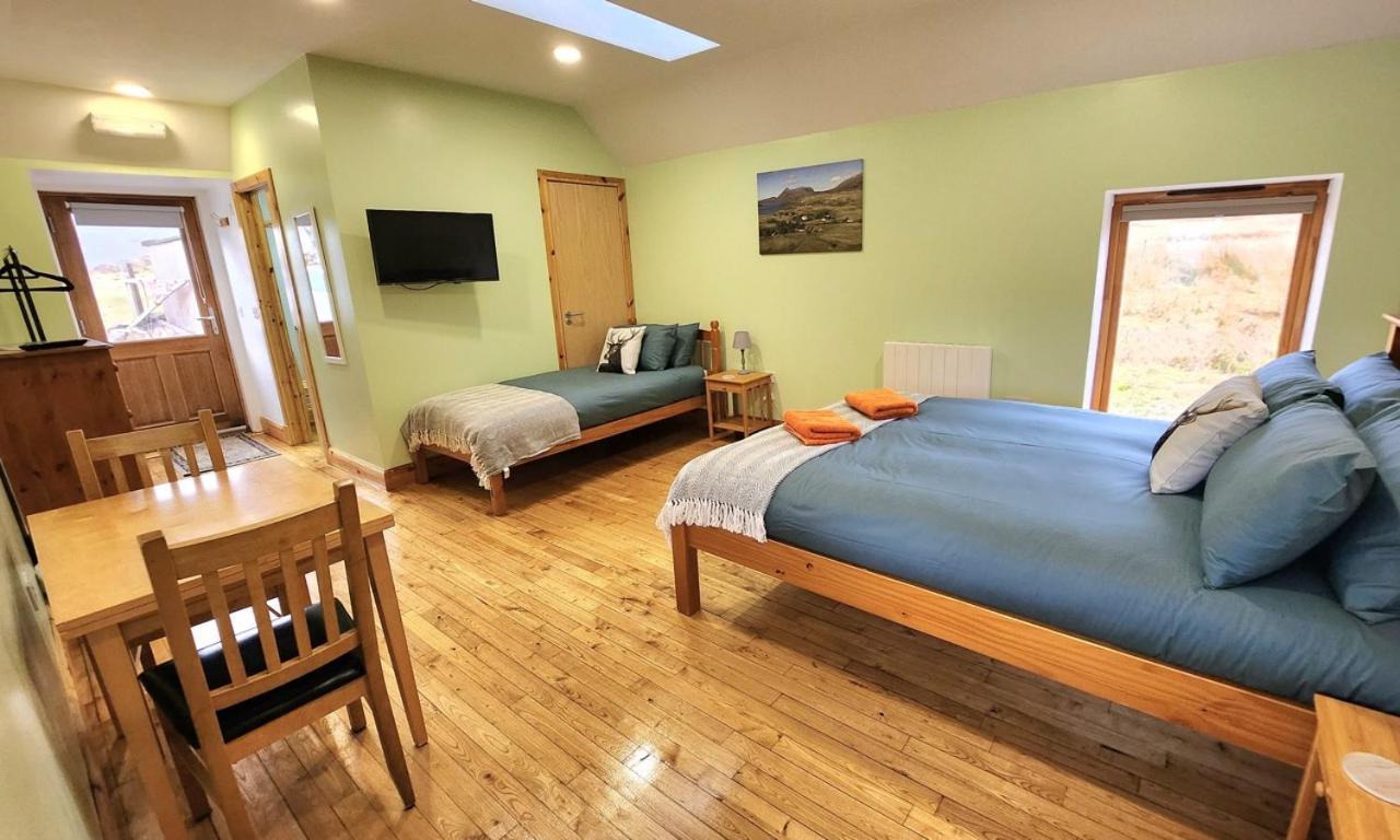 Inchnadamph Explorers Lodge ภายนอก รูปภาพ